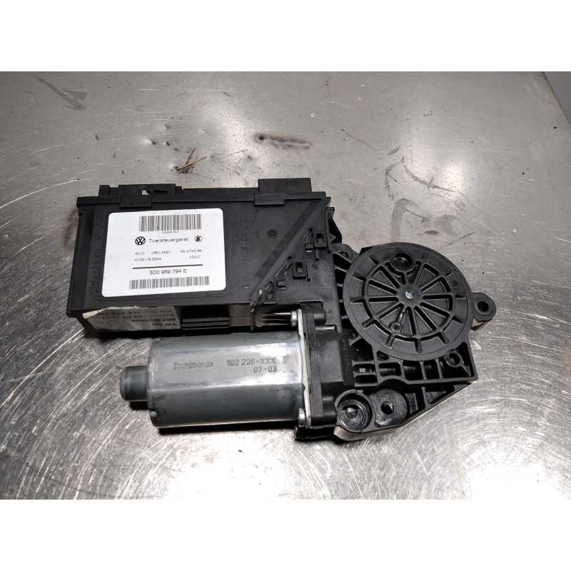 MOTOR ELEVALUNAS TRASERO DERECHO 3D0959794E 