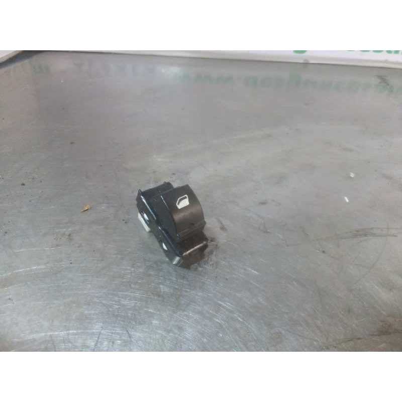 MANDO ELEVALUNAS TRASERO IZQUIERDO 96762292ZD 4 PINES 