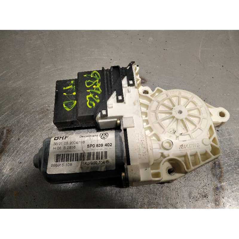 MOTOR ELEVALUNAS TRASERO DERECHO 5P0839402 1K0959704B