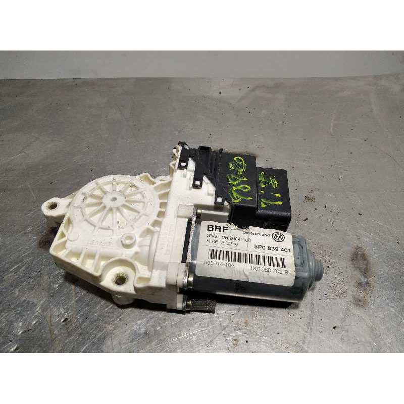 MOTOR ELEVALUNAS TRASERO IZQUIERDO 5P0839401 1K0959703B