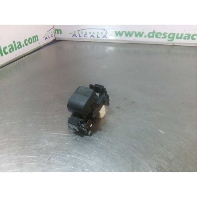 MANDO ELEVALUNAS DELANTERO DERECHO 8292H92 5 PINES 