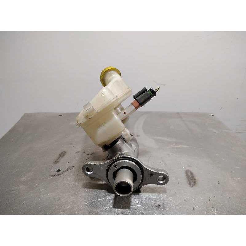 BOMBA FRENO 4601R8 2 SALIDAS 
