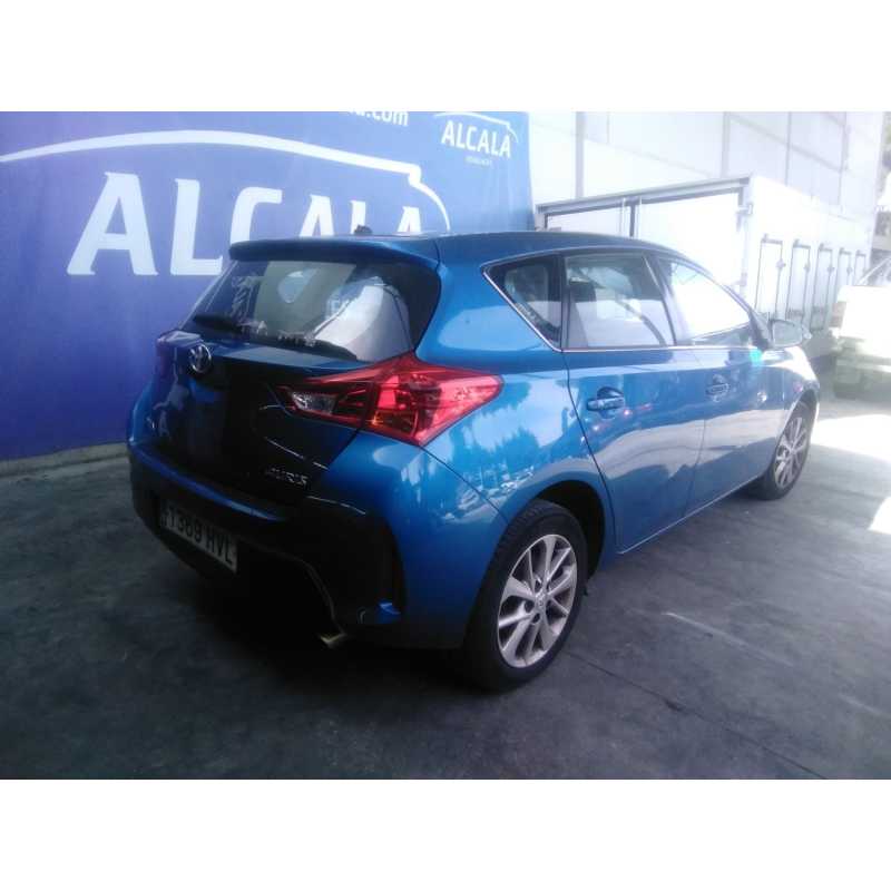 toyota auris (_e18_) del año 2014