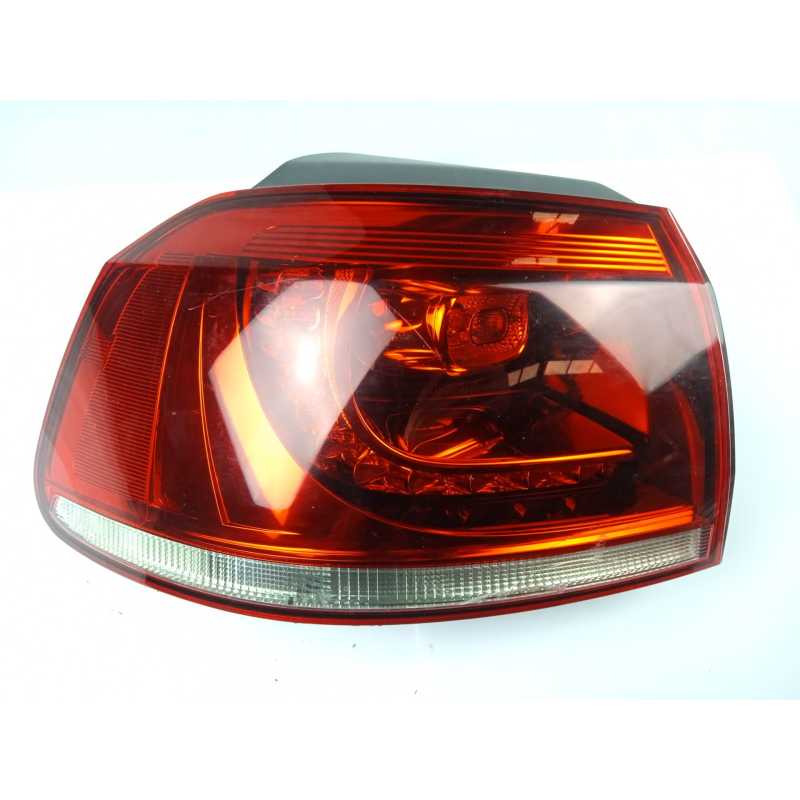 PILOTO TRASERO IZQUIERDO 5K0945095P LED 