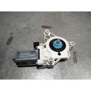 MOTOR ELEVALUNAS TRASERO DERECHO A0009061607 2 PINES 