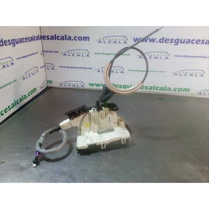 CERRADURA PUERTA DELANTERA IZQUIERDA A2077604240 8 PINES 