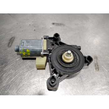 MOTOR ELEVALUNAS DELANTERO DERECHO 0130822716 