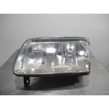 FARO IZQUIERDO SOPORTE INFERIOR ROTO 