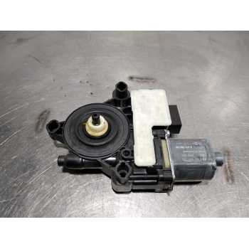 MOTOR ELEVALUNAS TRASERO DERECHO 0130822724 