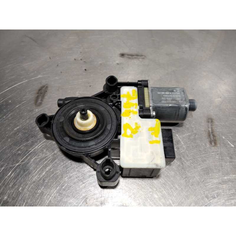MOTOR ELEVALUNAS TRASERO IZQUIERDO 0130822725 