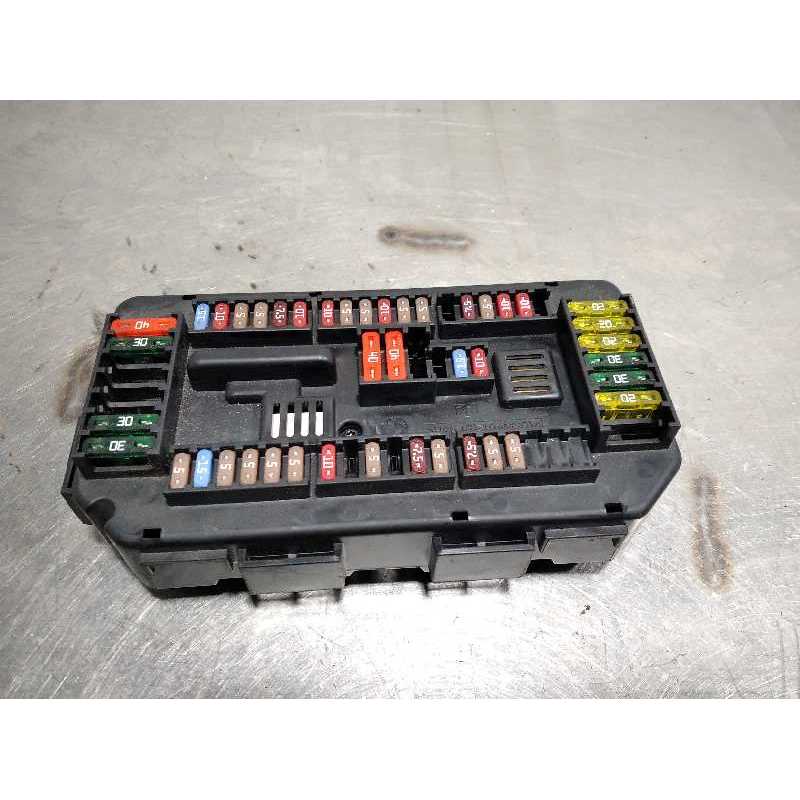 CAJA RELES / FUSIBLES 922487904 