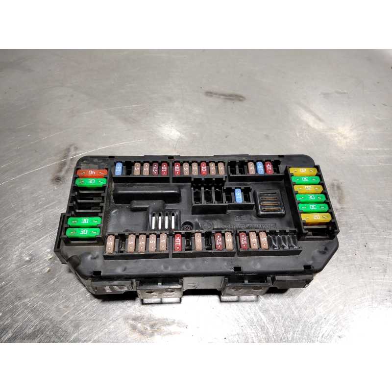 CAJA RELES / FUSIBLES 938906801 