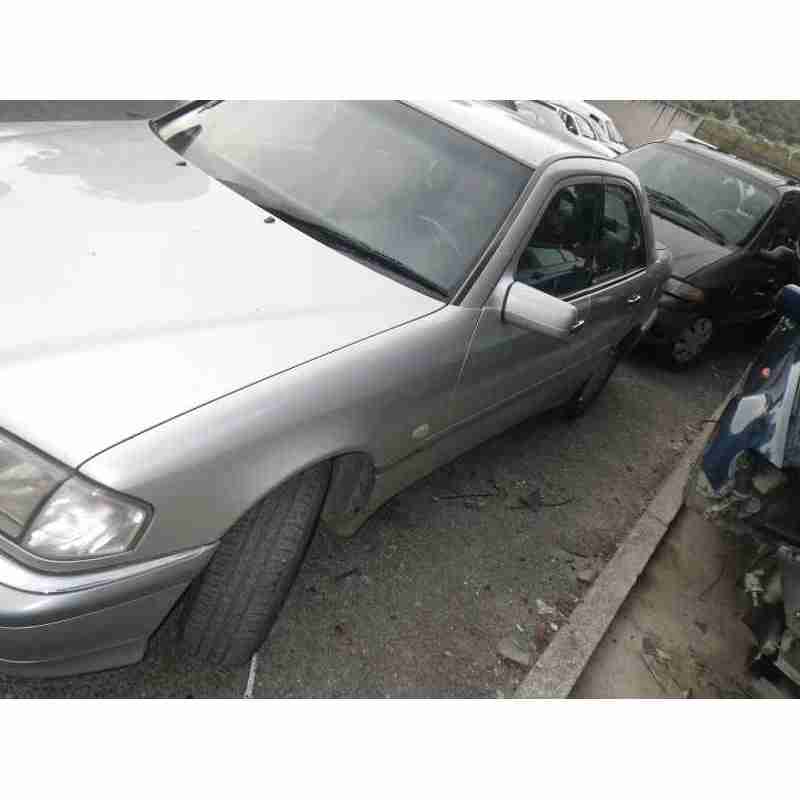 mercedes-benz clase c (w202) berlina del año 1999