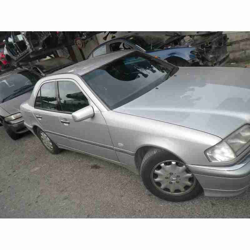mercedes-benz clase c (w202) berlina del año 1999