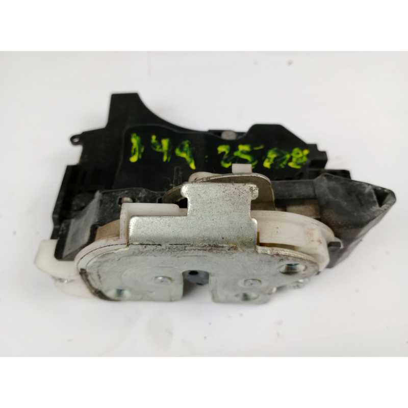 CERRADURA PUERTA DELANTERA DERECHA 9136CQ 