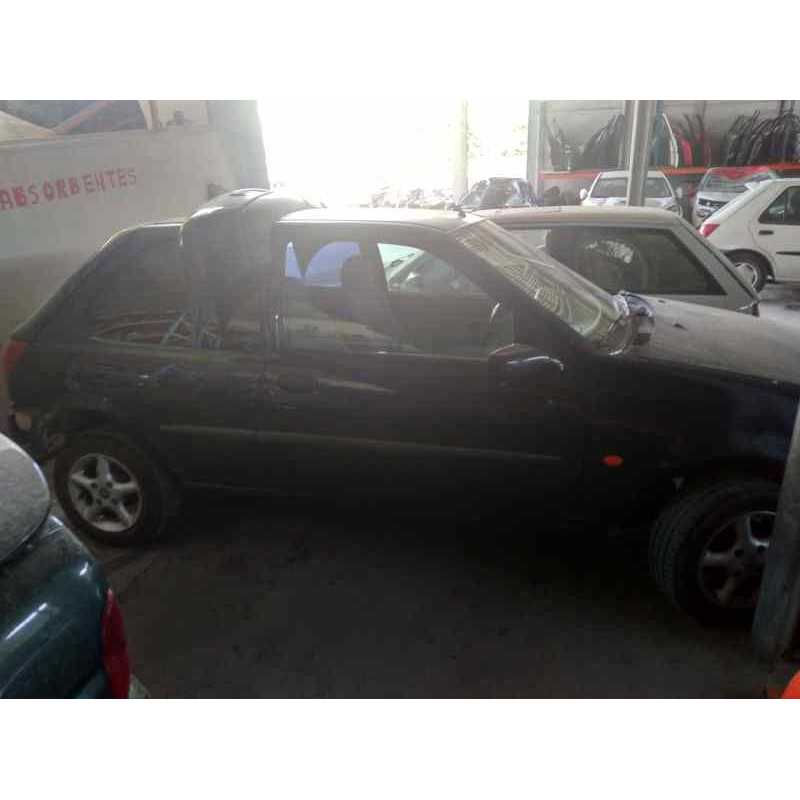 ford fiesta berlina del año 1995