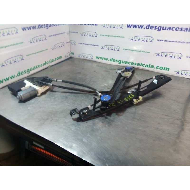 ELEVALUNAS DELANTERO DERECHO 3C8959702 