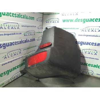 PUNTERA PARAGOLPES TRASERA DERECHA REFLECTANTE ROTO 