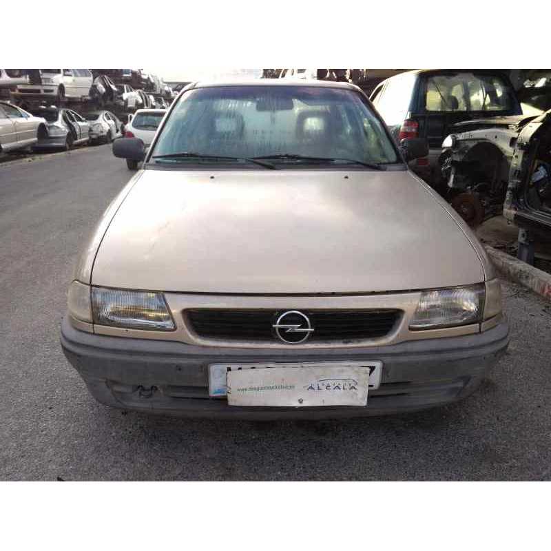 opel astra f berlina del año 1996