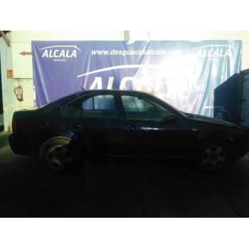 VOLKSWAGEN BORA I (1J2) de desguace