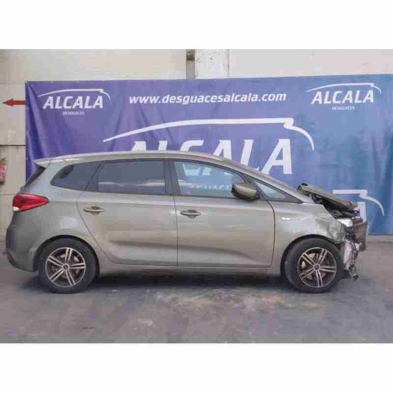 kia carens ( ) del año 2015
