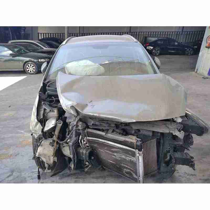 kia carens ( ) del año 2015