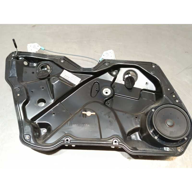 ELEVALUNAS DELANTERO IZQUIERDO 1M0837461A 