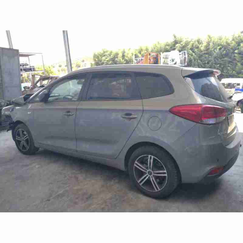 kia carens ( ) del año 2015