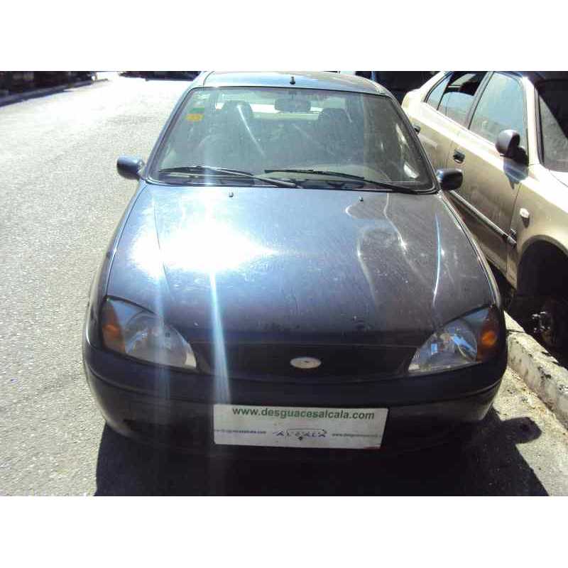 ford fiesta berlina (dx) del año 2001