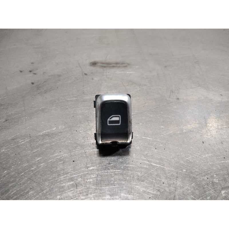 MANDO ELEVALUNAS TRASERO DERECHO 8K0959855B 4 PINES 