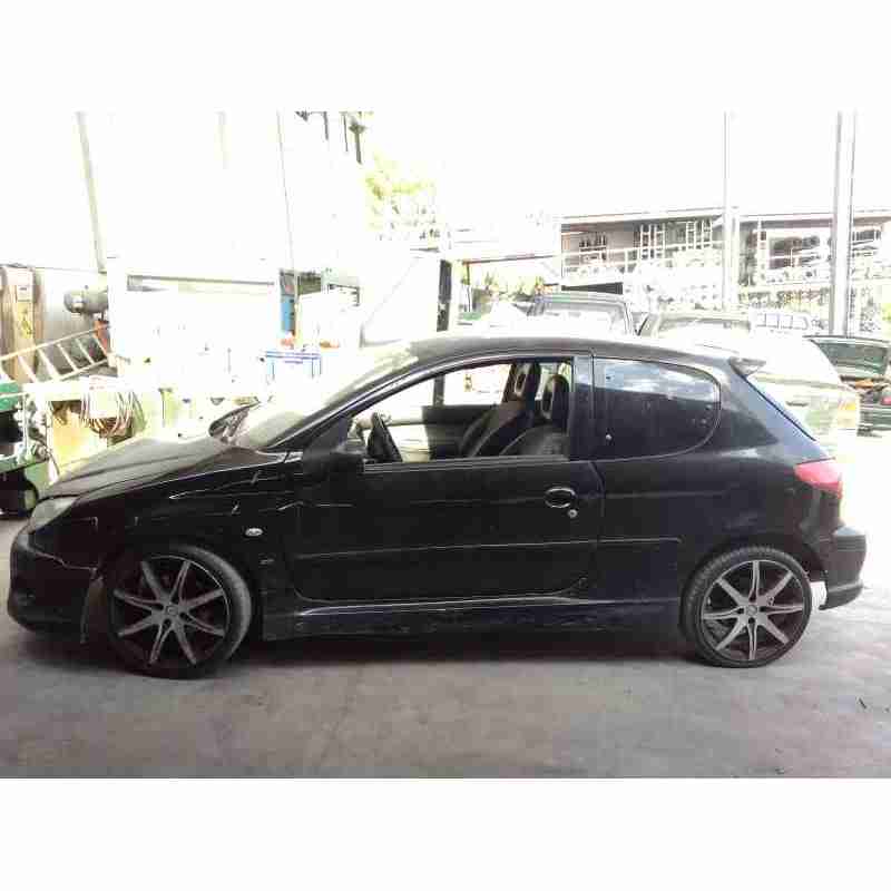 peugeot 206 berlina del año 2002