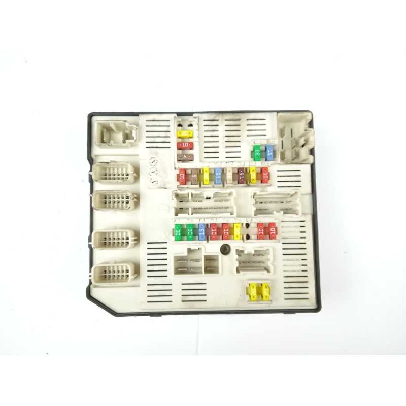 CAJA RELES / FUSIBLES 284B68372R 