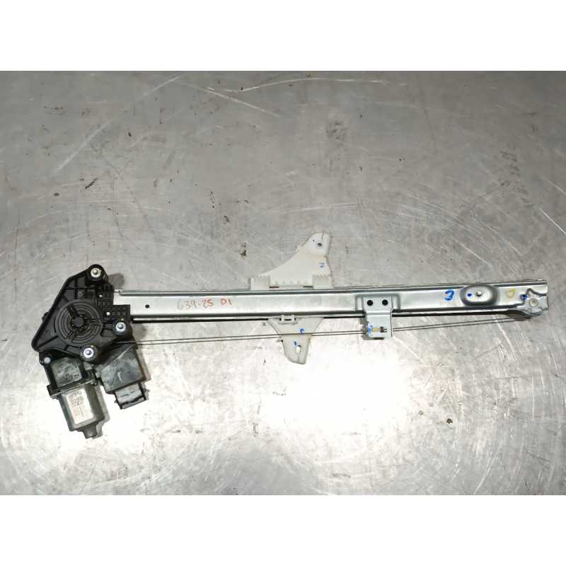 ELEVALUNAS DELANTERO IZQUIERDO 82450Q0010 