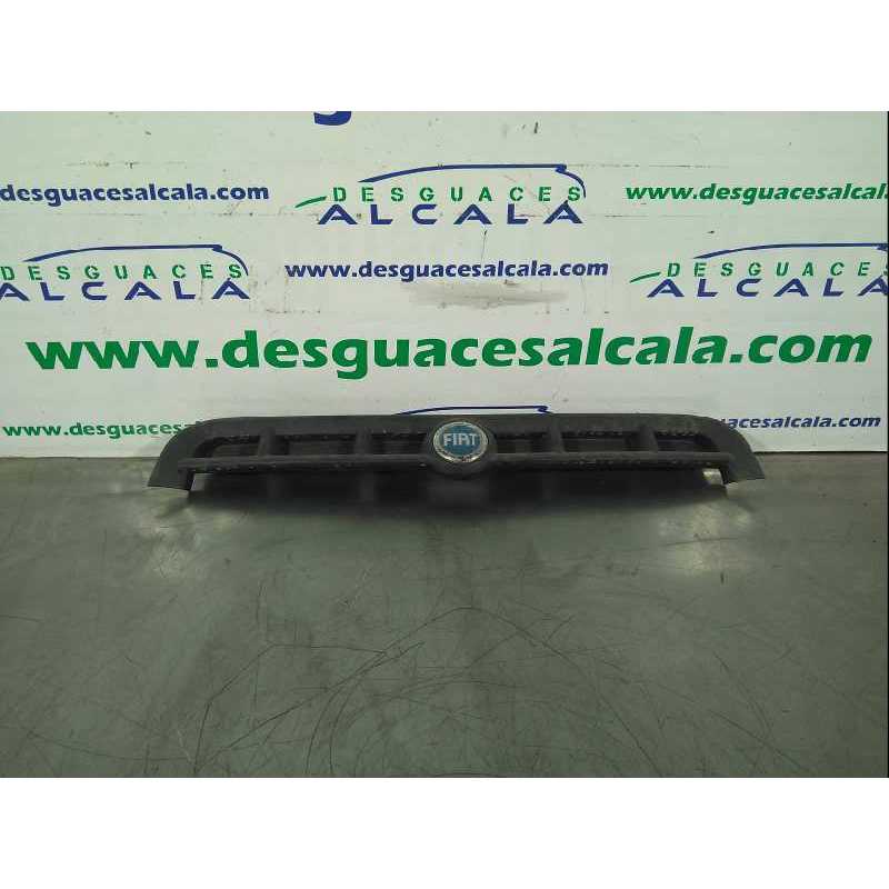 REJILLA DELANTERA 