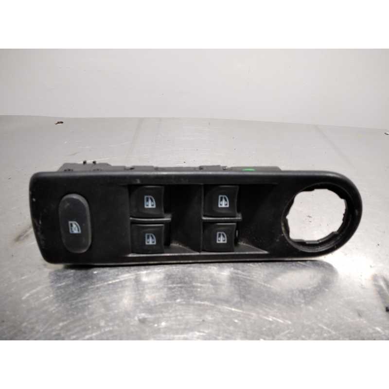 MANDO ELEVALUNAS DELANTERO IZQUIERDO 254118722R 7+7+3 PINES 