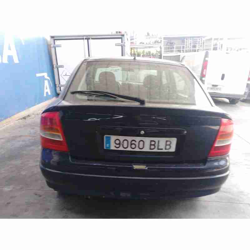 opel astra g sedán (t98) del año 2001