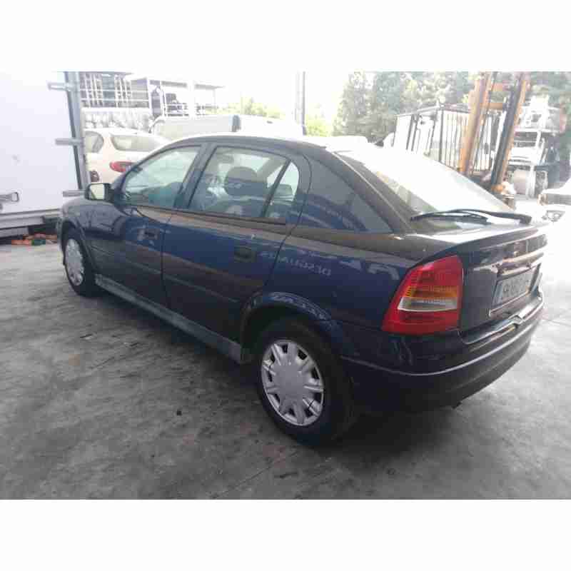opel astra g sedán (t98) del año 2001