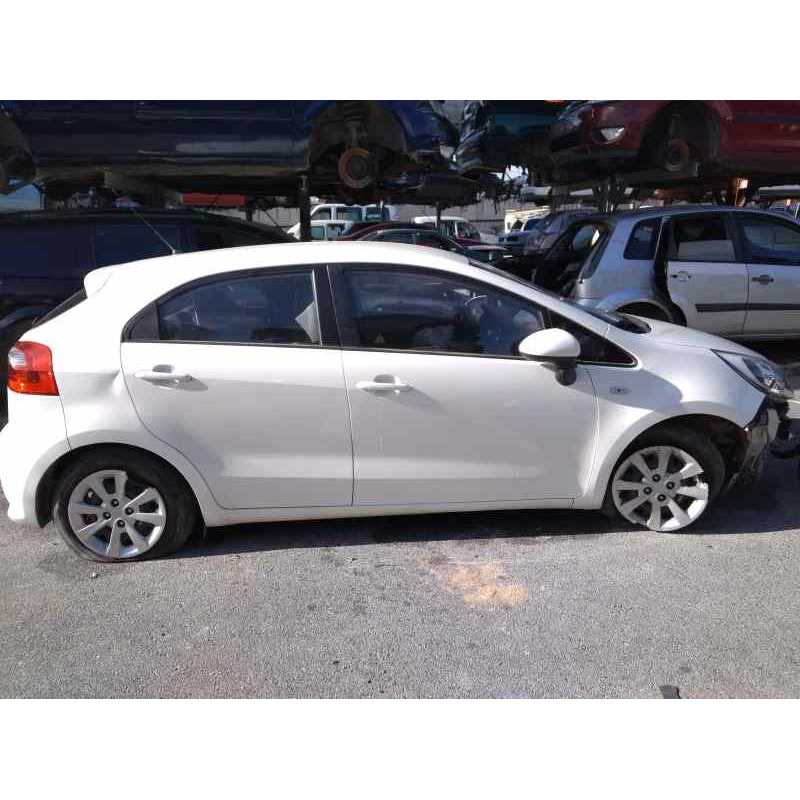 kia rio del año 2015