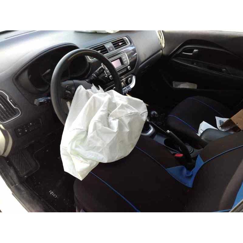kia rio del año 2015