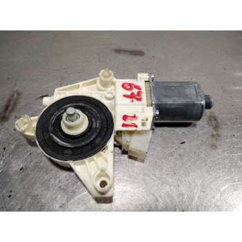 MOTOR ELEVALUNAS DELANTERO IZQUIERDO A2129066802 5 PINES 0130822637