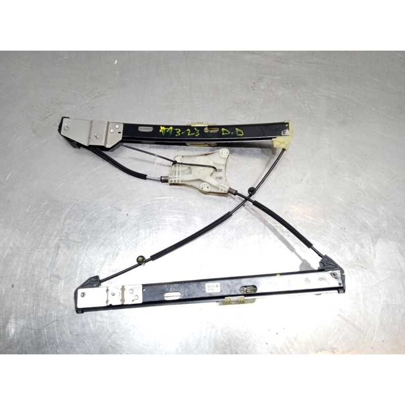 ELEVALUNAS DELANTERO DERECHO 6F9837462B 