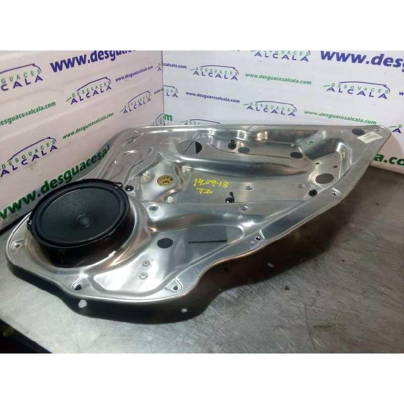 ELEVALUNAS TRASERO DERECHO A2047301279 SIN MOTOR 