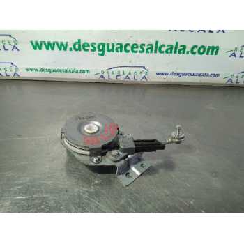 CERRADURA MALETERO / PORTON SOPORTE PORTON INFERIOR 