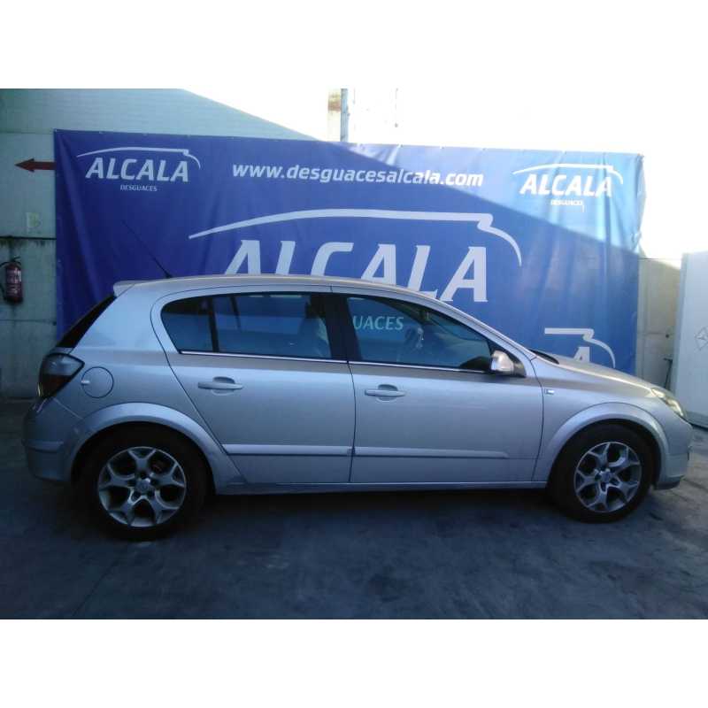 opel astra h berlina del año 2004
