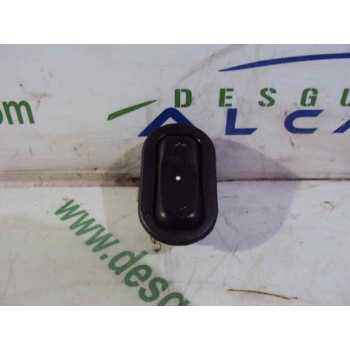 MANDO ELEVALUNAS TRASERO DERECHO 13363100 90561388 4 PINES