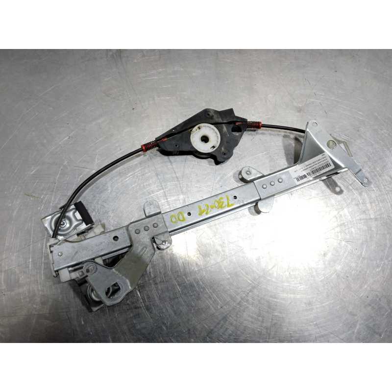 ELEVALUNAS DELANTERO DERECHO 2S61A23200BS 