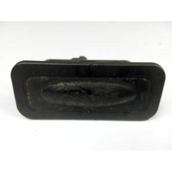 PULSADOR MALETERO / PORTON 8200076256 