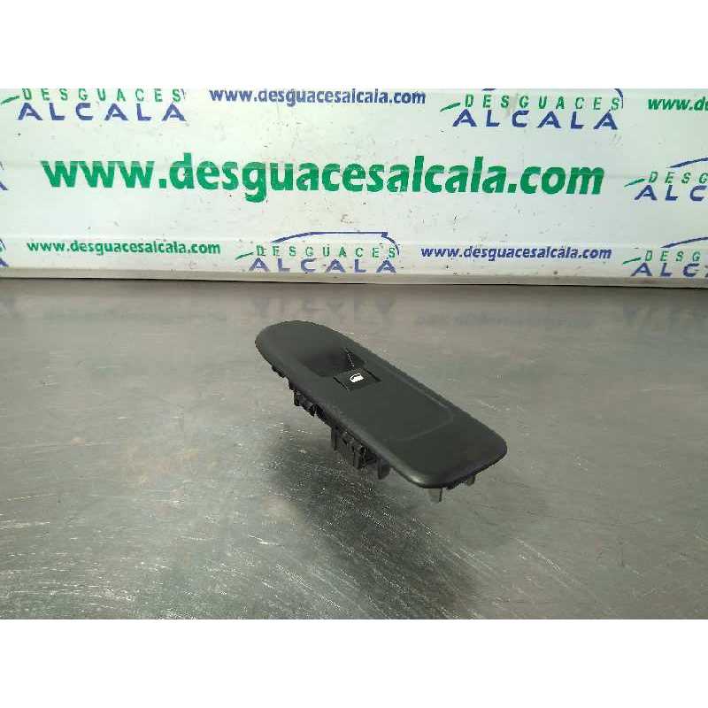 MANDO ELEVALUNAS DELANTERO DERECHO 6 PINES 