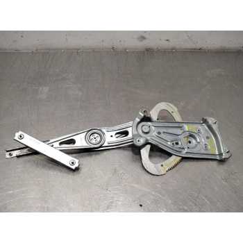 ELEVALUNAS TRASERO DERECHO 827200006R 