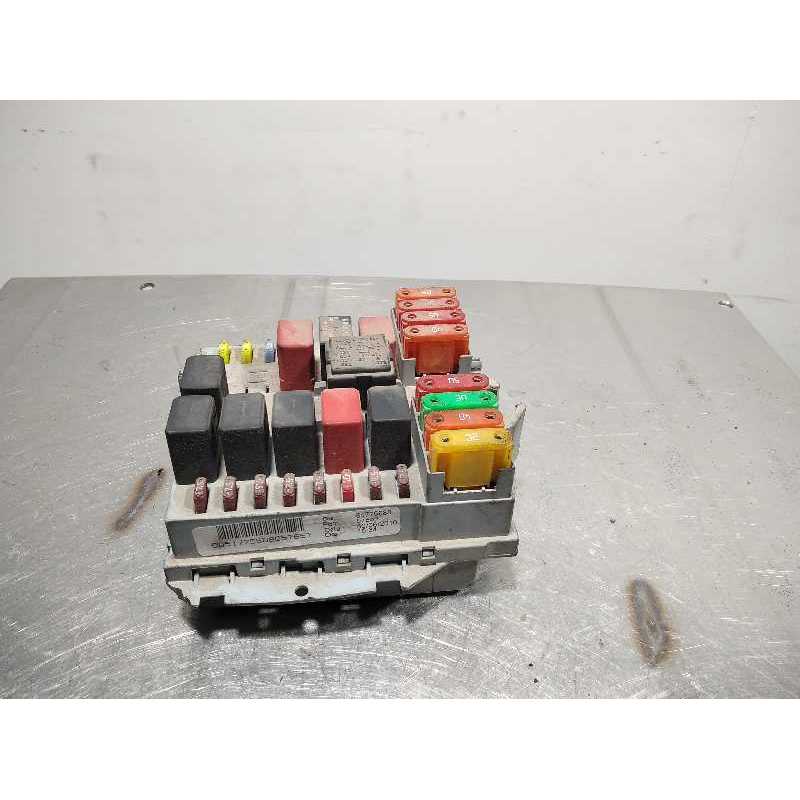CAJA RELES / FUSIBLES 51775688 